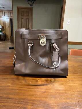 Michael Kors Hamilton Large Saffiano Leather Tote in Cinder with Silver Hardware